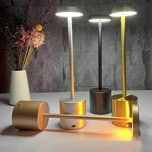 Luminária de LED Portátil Touch Recarregável 3 Tons Lune - Desconto Progressivo