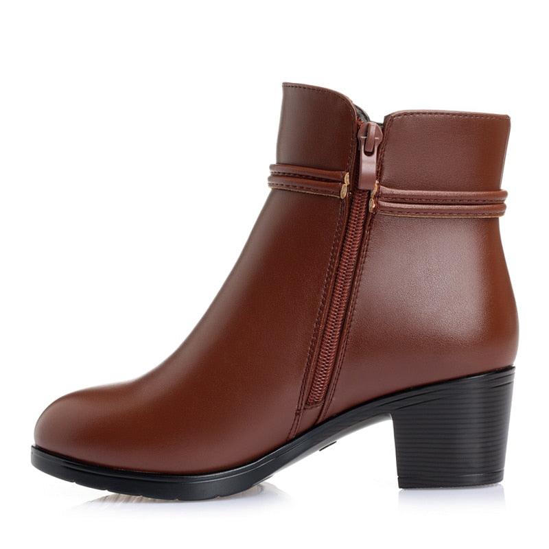 Bota Feminina em Couro Peluciada - CozyChic